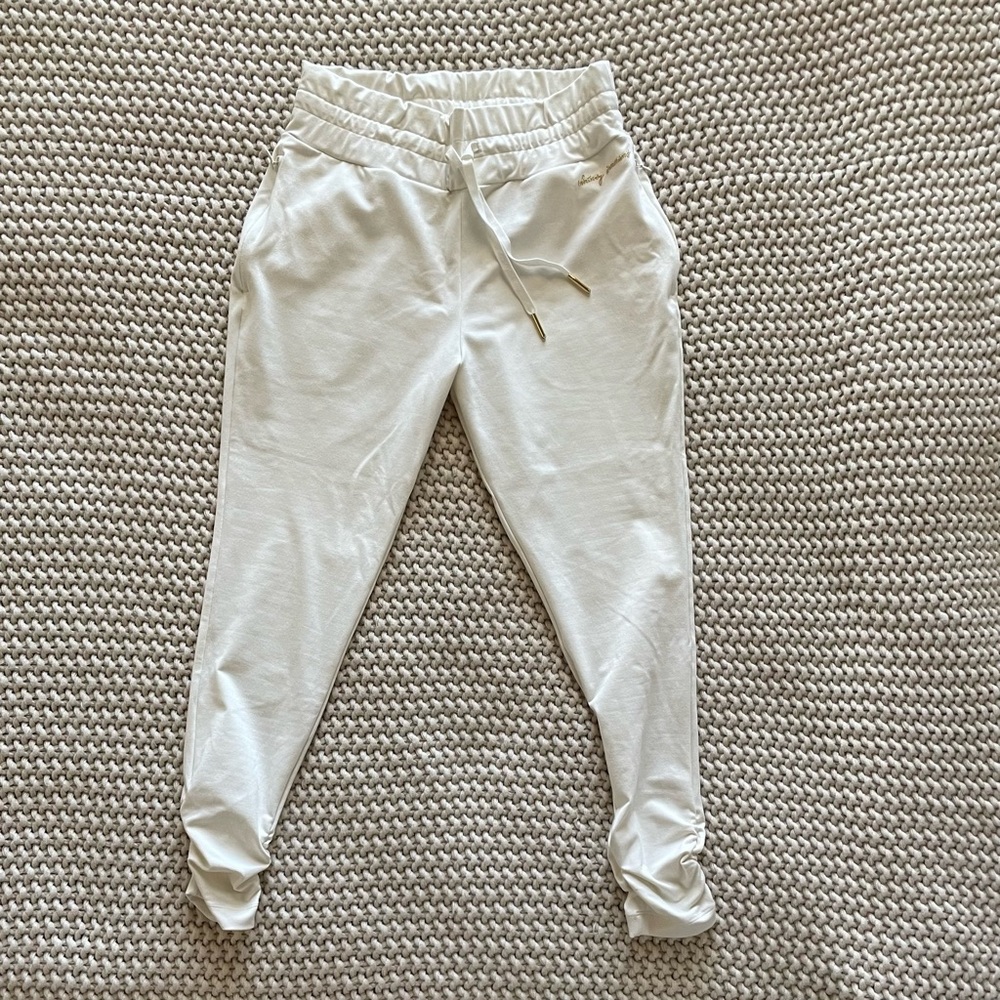 Gymshark x Whitney Simmons Unbleached Joggers - Picture 4 of 6